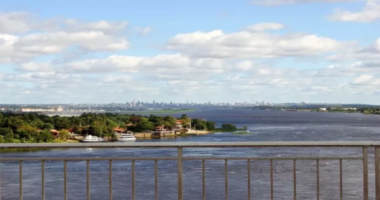 Descubre la maravilla de Salto Monday en Paraguay, ¡un paraíso natural que te cautivará!